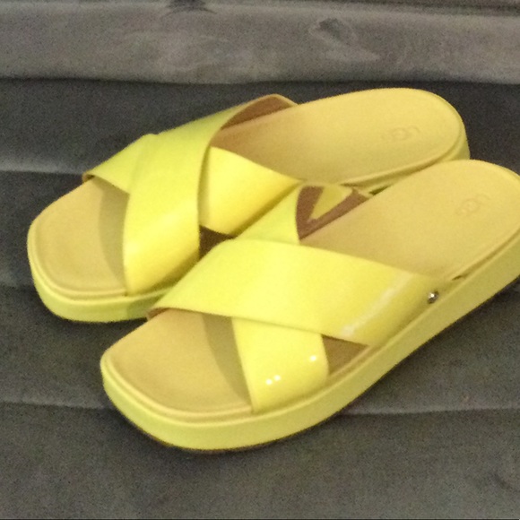 UGG Emily Platform Slide Sandal - Picture 4 of 6